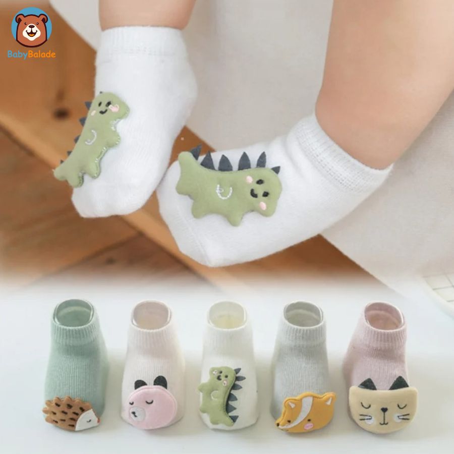 Chaussette Antidérapante bébé - les pieds de bébé mignon dans ses chaussettes